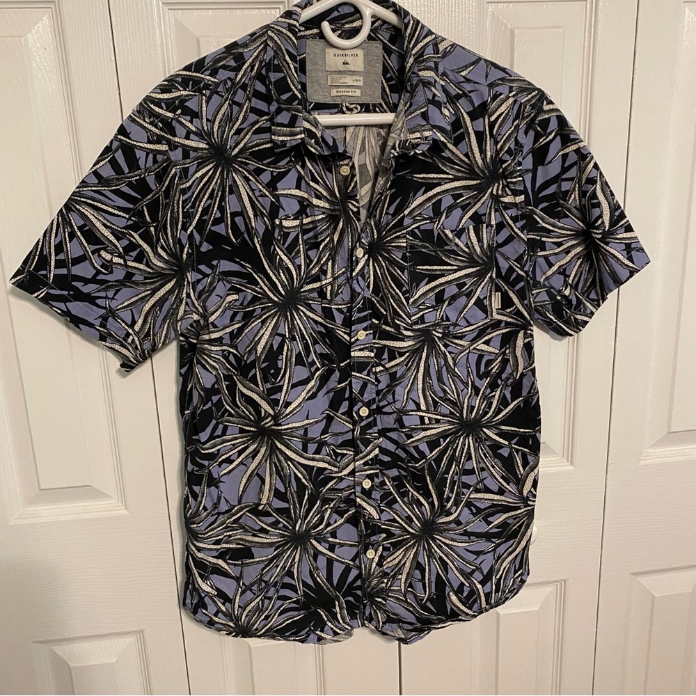 Bundle Of 2 Quicksilver Short Sleeve Button Down … - image 6